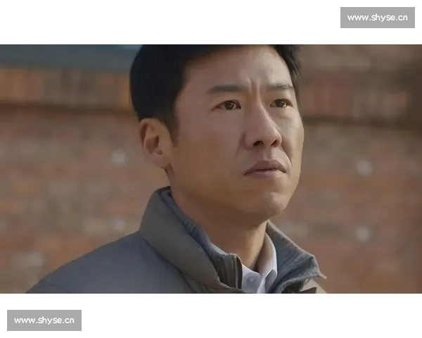 凡人歌：平凡人生中的英雄梦与岁月的温柔碰撞